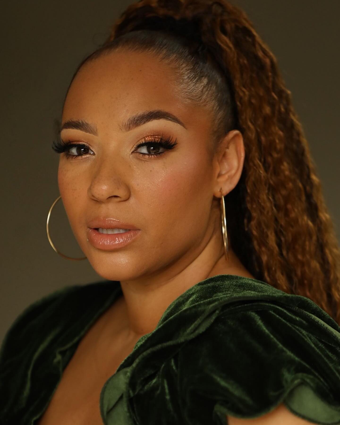 Zara Richards, portrait